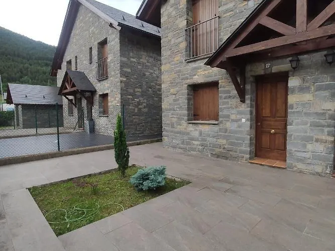 Casa Rayera
